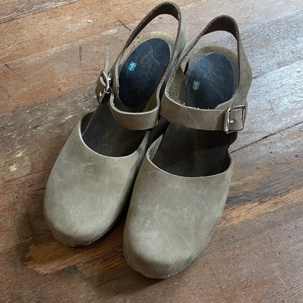 Lotta From Stockholm Tan Mules Comfortable Slip-On Clogs